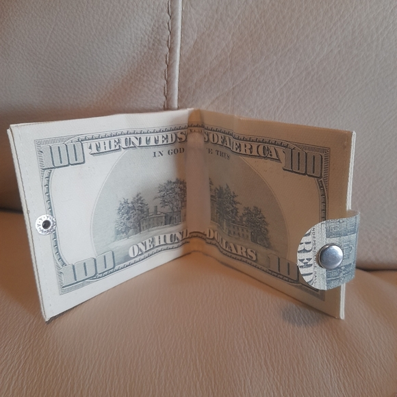 Wallet - Picture 2 of 3